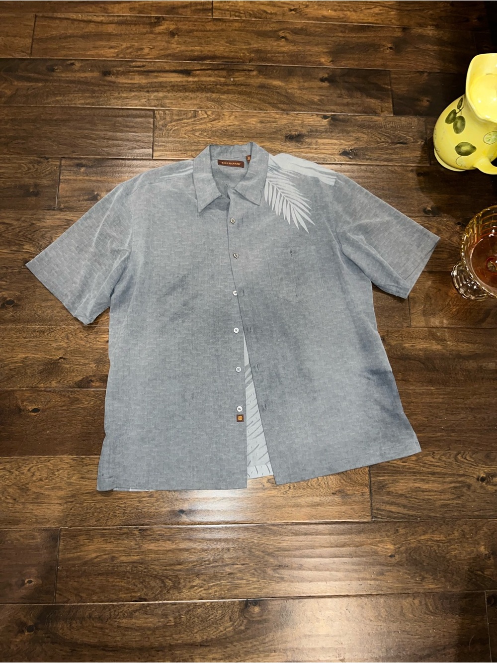 Tori Richard Light Blue Short-Sleeve Button-Up with Palm Leaf Detail